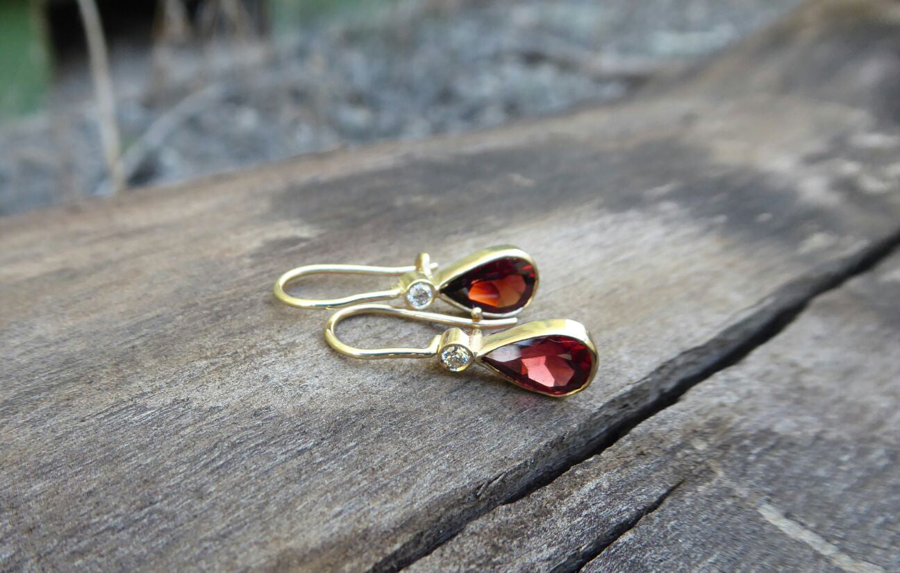 Garnet and diamond dangle gold earrings - G Rubinstein Jewellery