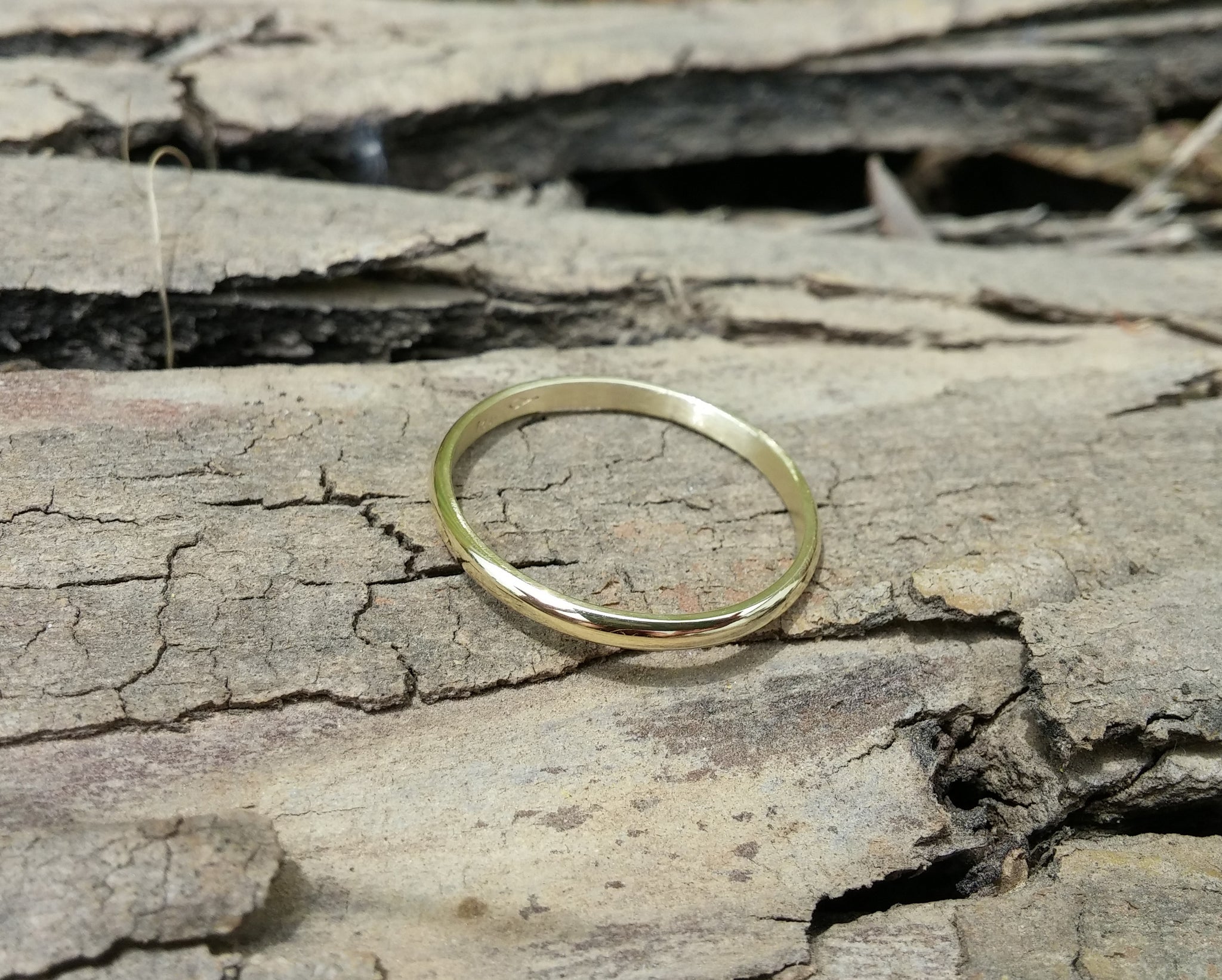 Unisex half- round band - G Rubinstein Jewellery