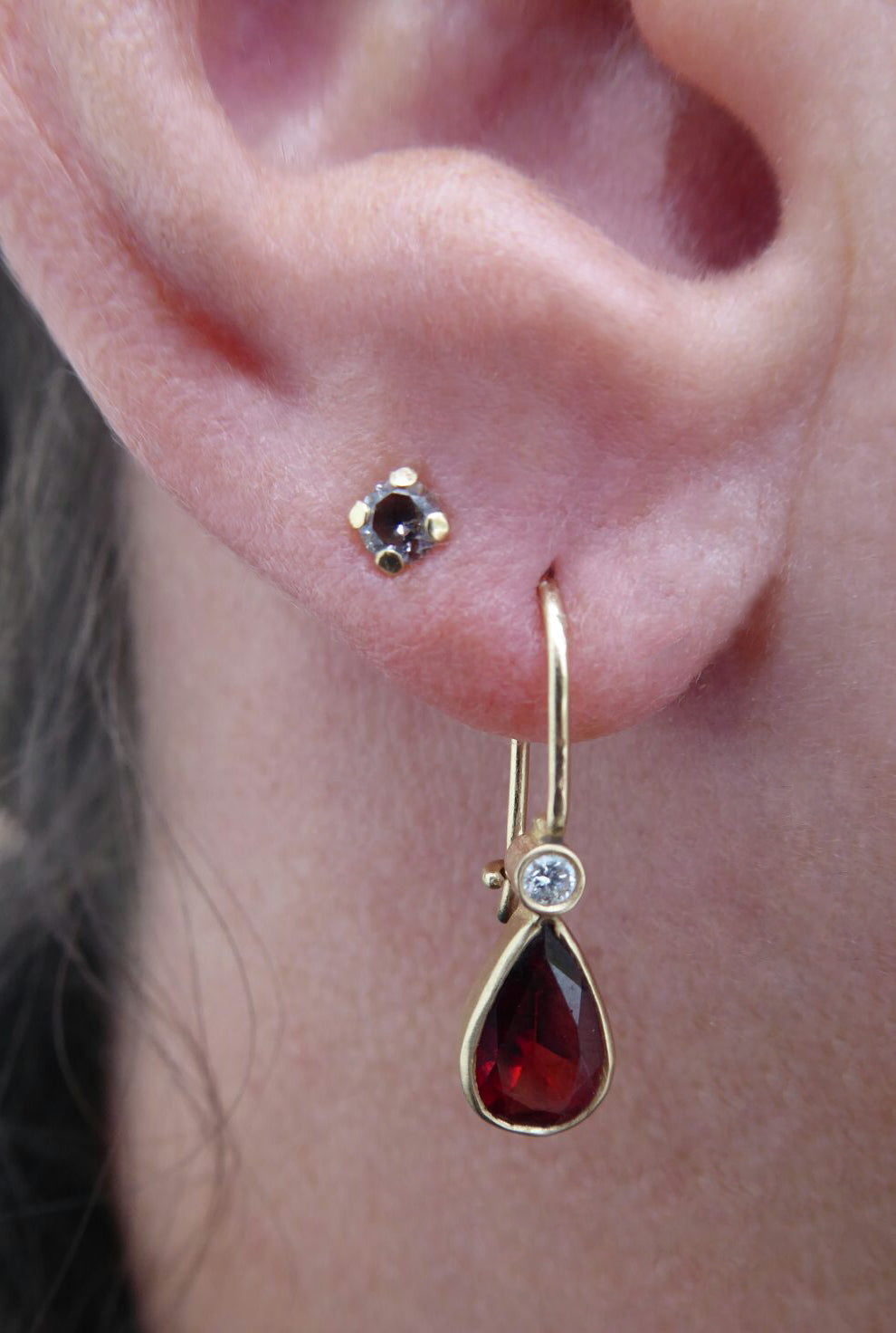 Garnet and diamond dangle gold earrings - G Rubinstein Jewellery