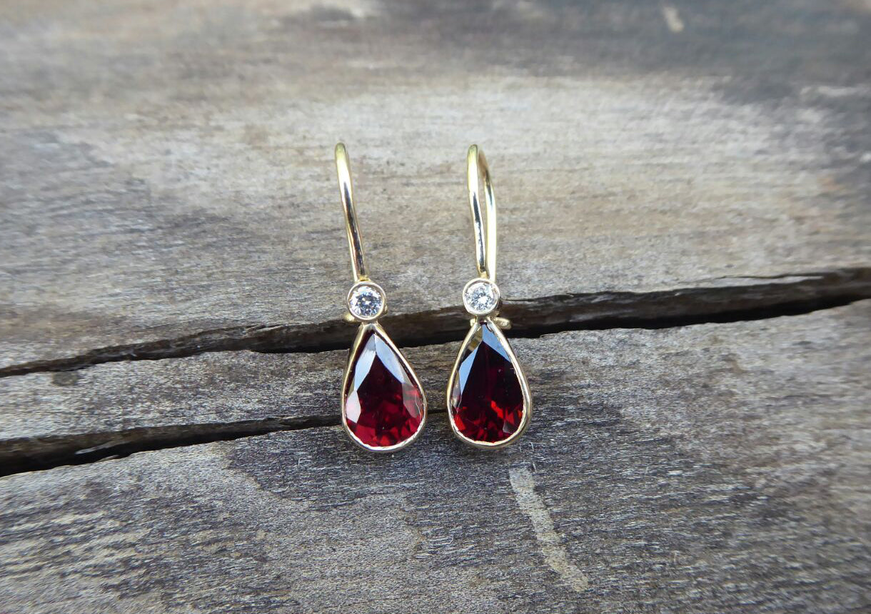 Garnet and diamond dangle gold earrings - G Rubinstein Jewellery